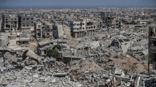 Israel attacks Gaza